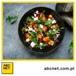 Sałatka na imprezę. Pomysły i przepisy na sałatkę na imprezę