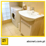 pralka i suszarka w małej łazience