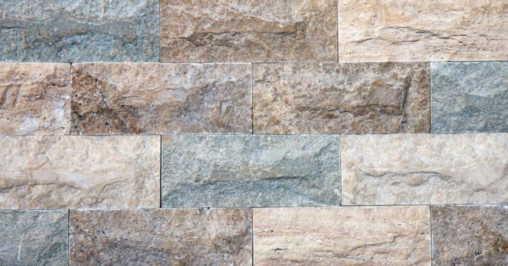 fornir kamienny sciana