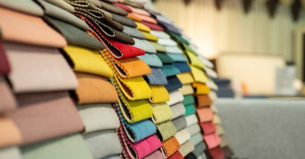 renowacja kanapy wybor tapicerki