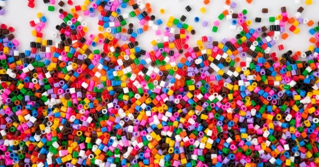 mis ze skrawkow koraliki