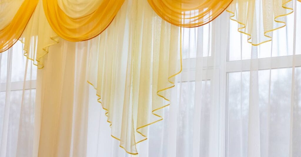 zaslony do salonu delikatny tiulowe 