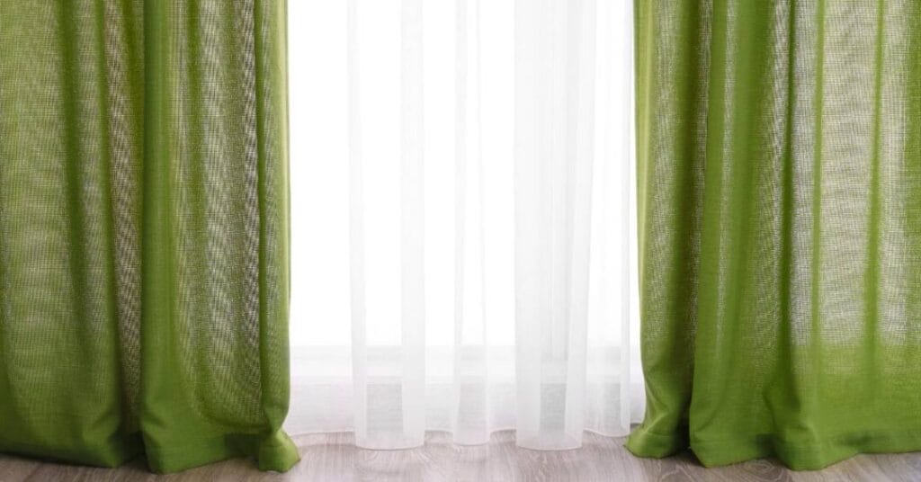 zaslony do salonu zielone