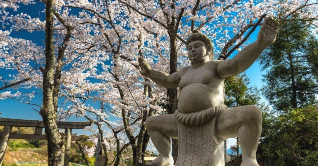 japonska kultura i tradycja sumo rzezba