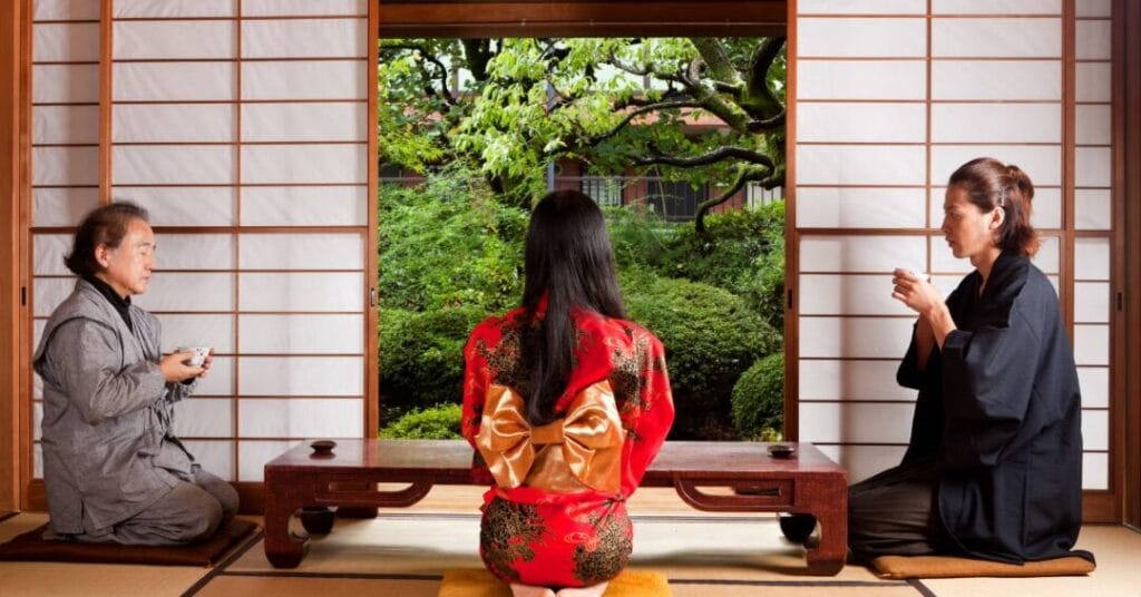 japonska rodzina przy herbacie