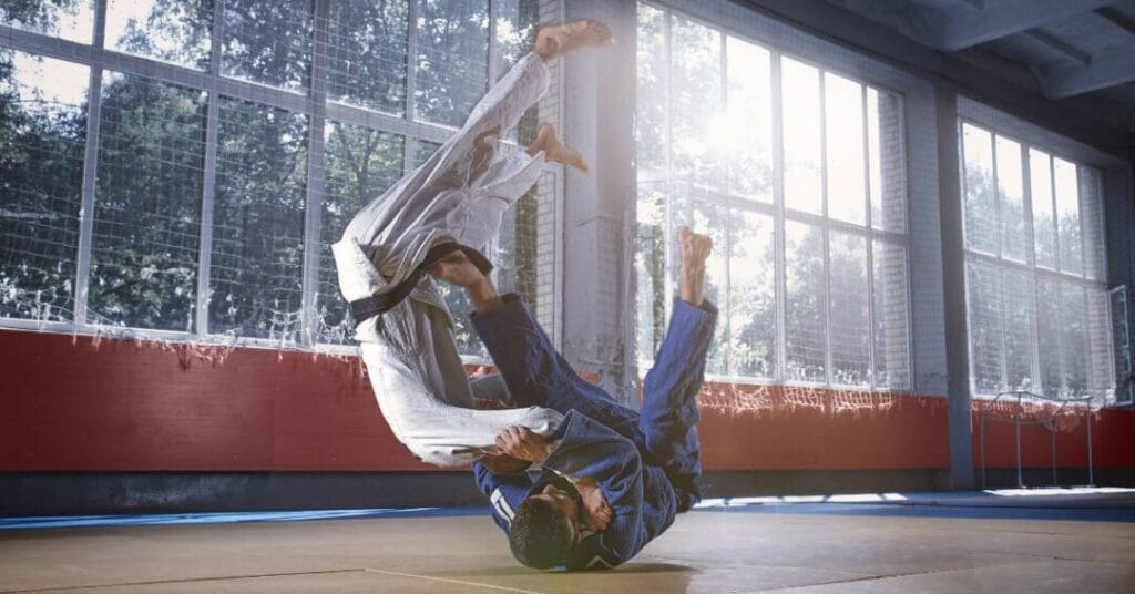 judo – sztuka delikatnej drogi zasady i znaczenie w kulturze