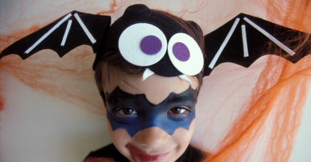 nietoperz na halloween chlopiec