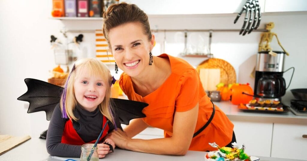 nietoperz na halloween mama z corka