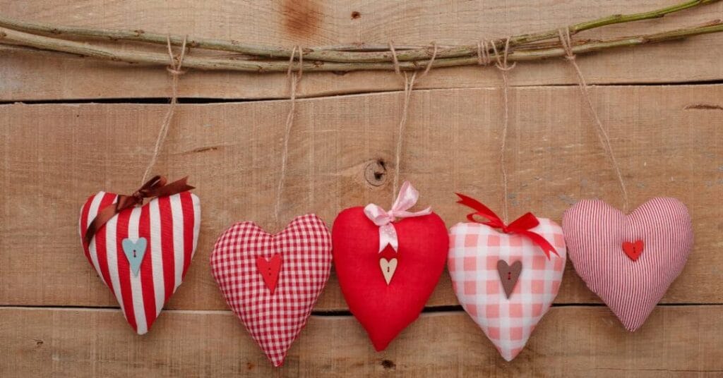 poduszka serce diy na walentynki na galazce